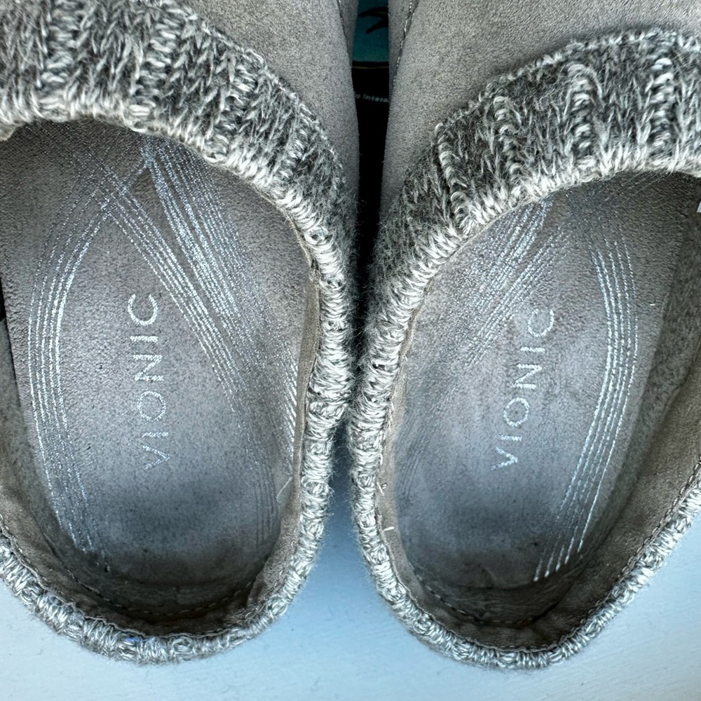 Vionic 8.5 Tan Taupe Slip-ons - Picture 5 of 7